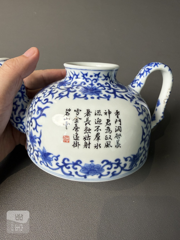 民国 青花缠枝莲开光粉彩山水诗文茶壶 - 图5